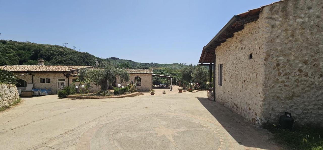 Borgo Carida - Green Family Holidays Zaccanopoli ภายนอก รูปภาพ